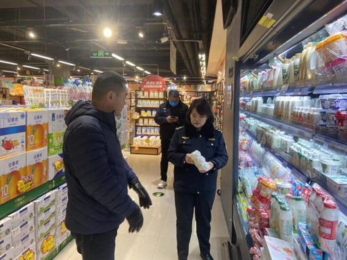 市場(chǎng)監(jiān)管局執(zhí)法人員積極引導(dǎo)清真食品經(jīng)營(yíng)單位依法開(kāi)展生產(chǎn)經(jīng)營(yíng)活動(dòng)